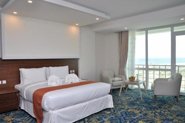 Sur Grand Hotel Bagian luar foto
