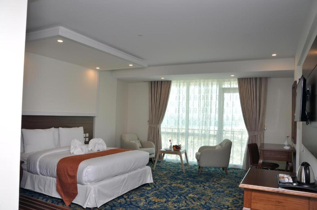 Sur Grand Hotel Bagian luar foto