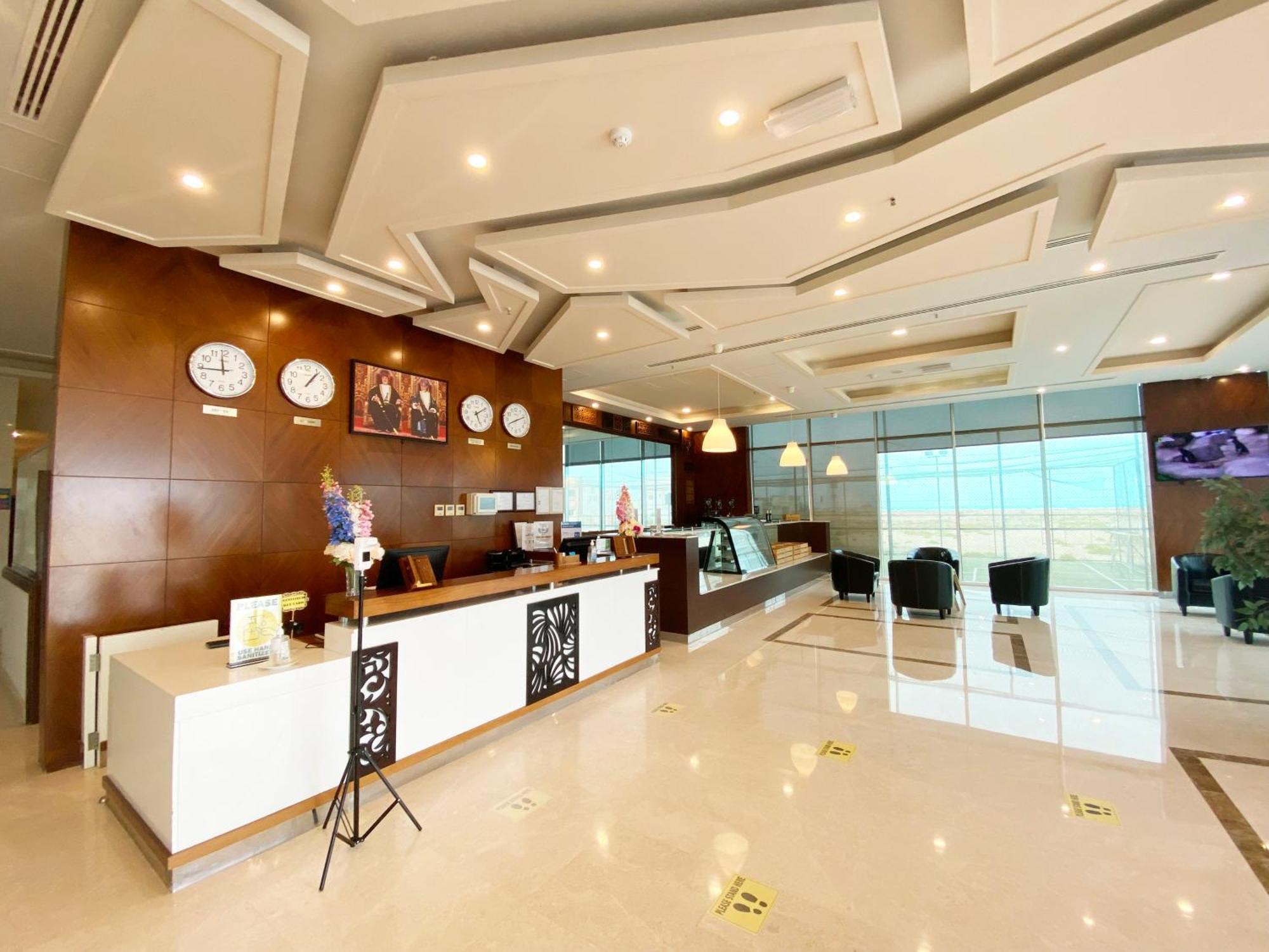 Sur Grand Hotel Bagian luar foto