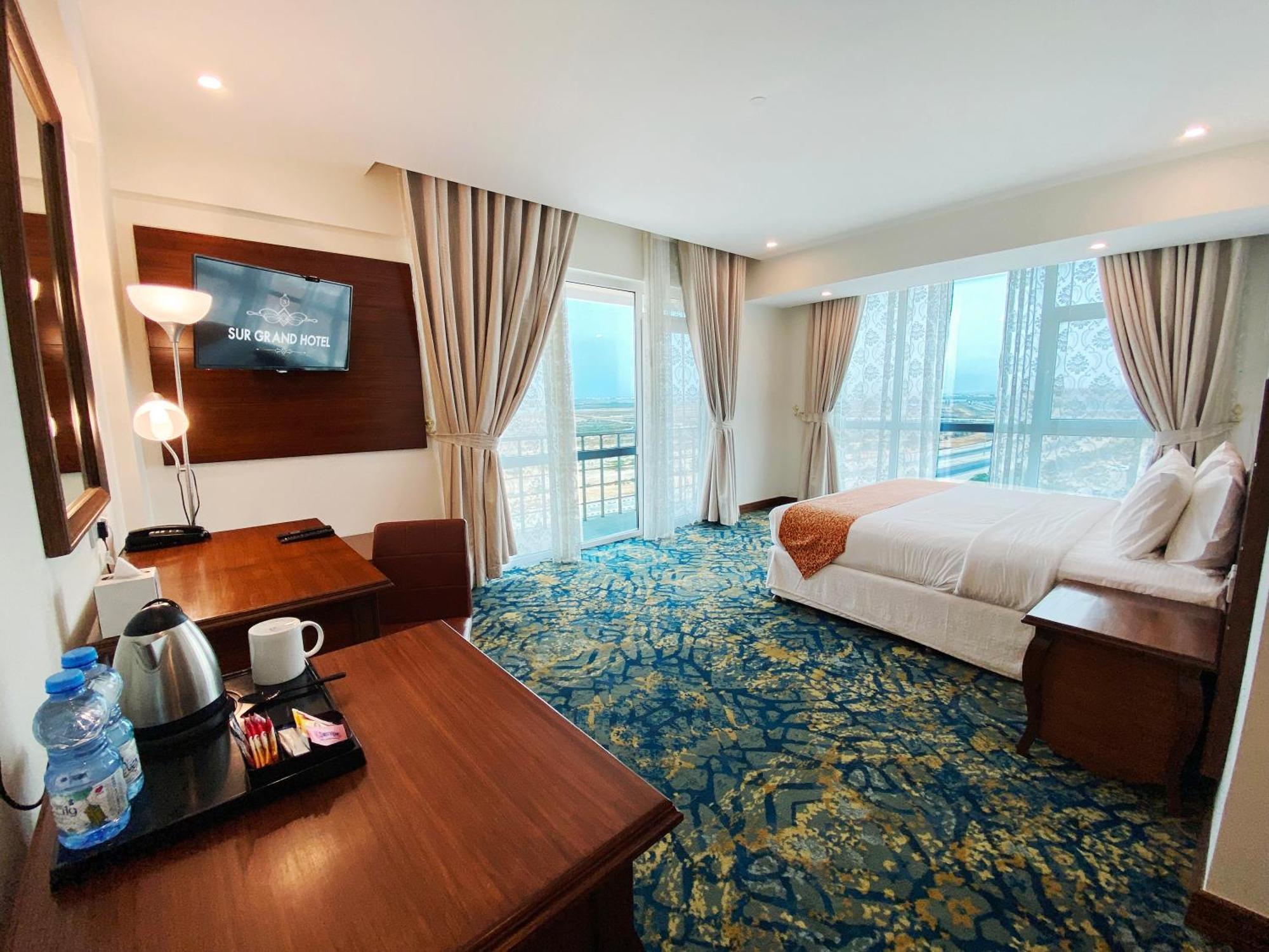 Sur Grand Hotel Bagian luar foto