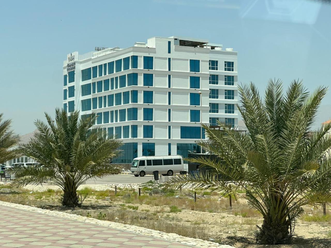 Sur Grand Hotel Bagian luar foto