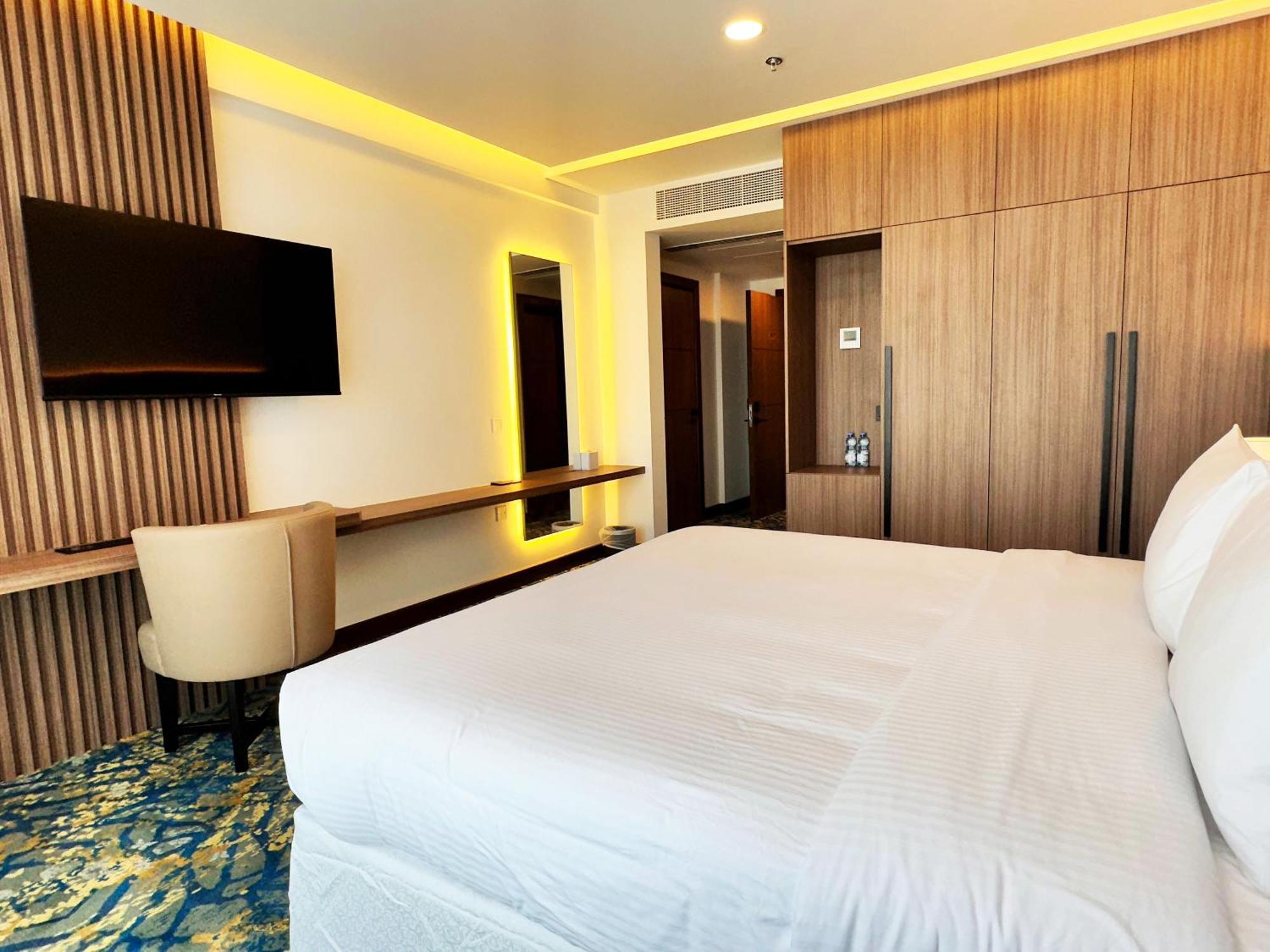 Sur Grand Hotel Bagian luar foto