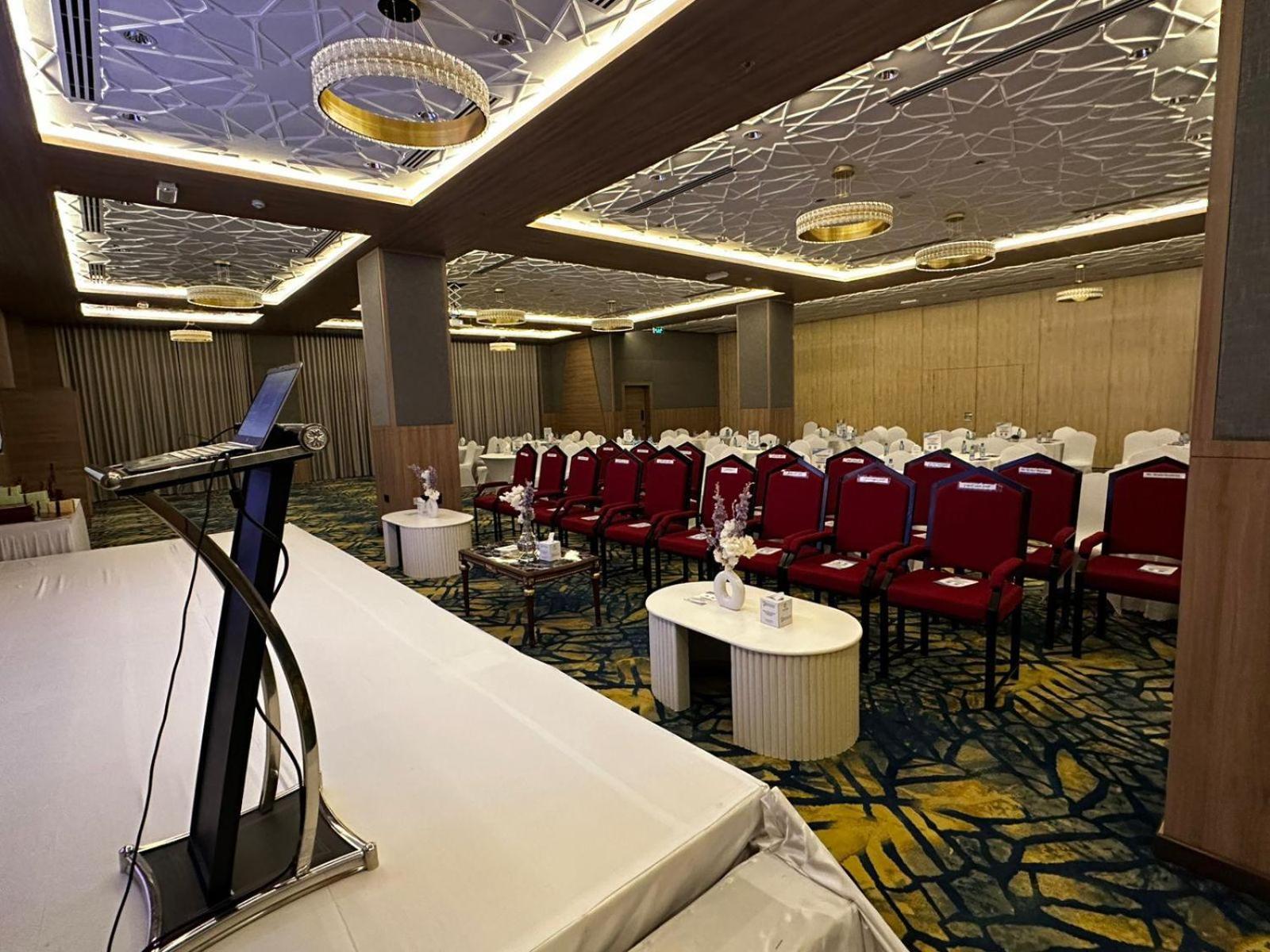 Sur Grand Hotel Bagian luar foto
